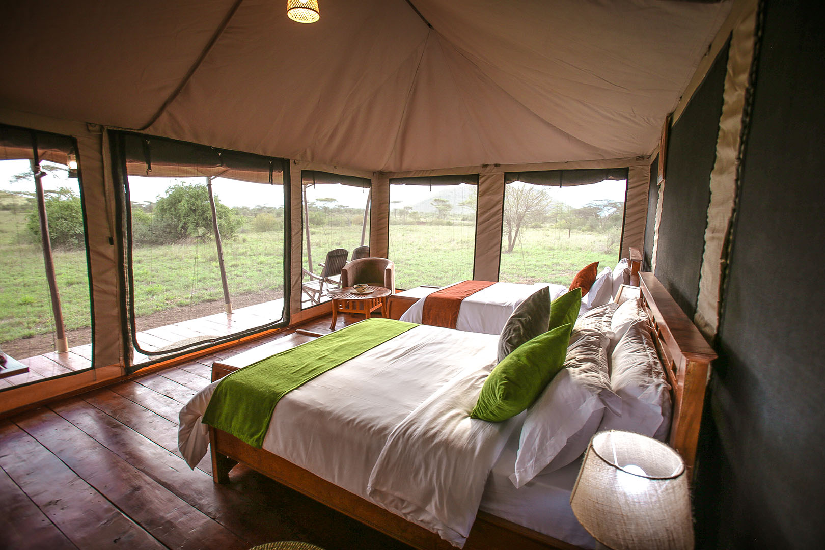Embalakai Serengeti Camp, nestled in the heart of the central Serengeti, offers a truly luxurious experience. The camp features a collection of stunning luxury tents that have been carefully designed to provide the utmost comfort to its guests.