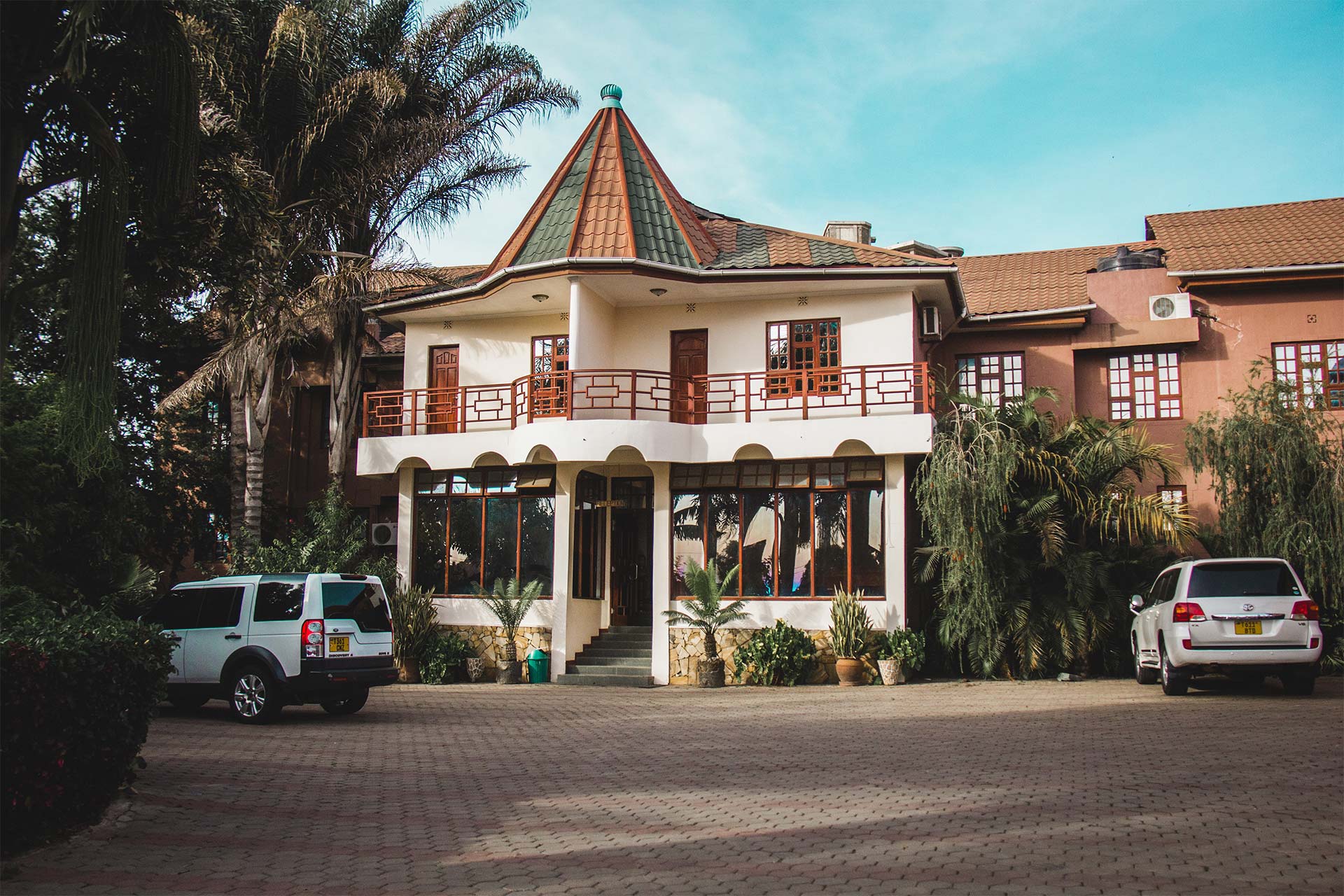 The Charity Hotel Arusha Four seasons safari lodge serengeti