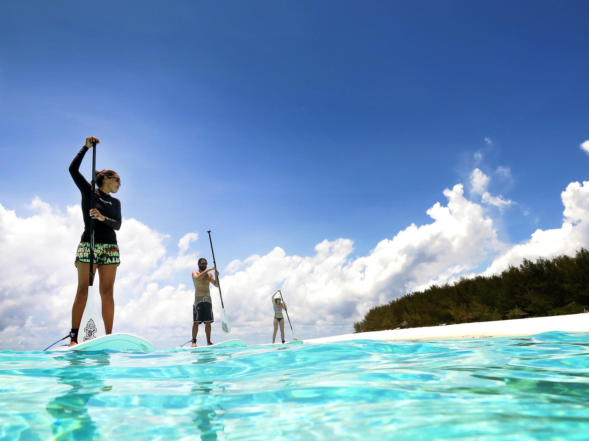 zanzibar-mnemba-island-stand-up-paddle-boading-02-collections-3000w
