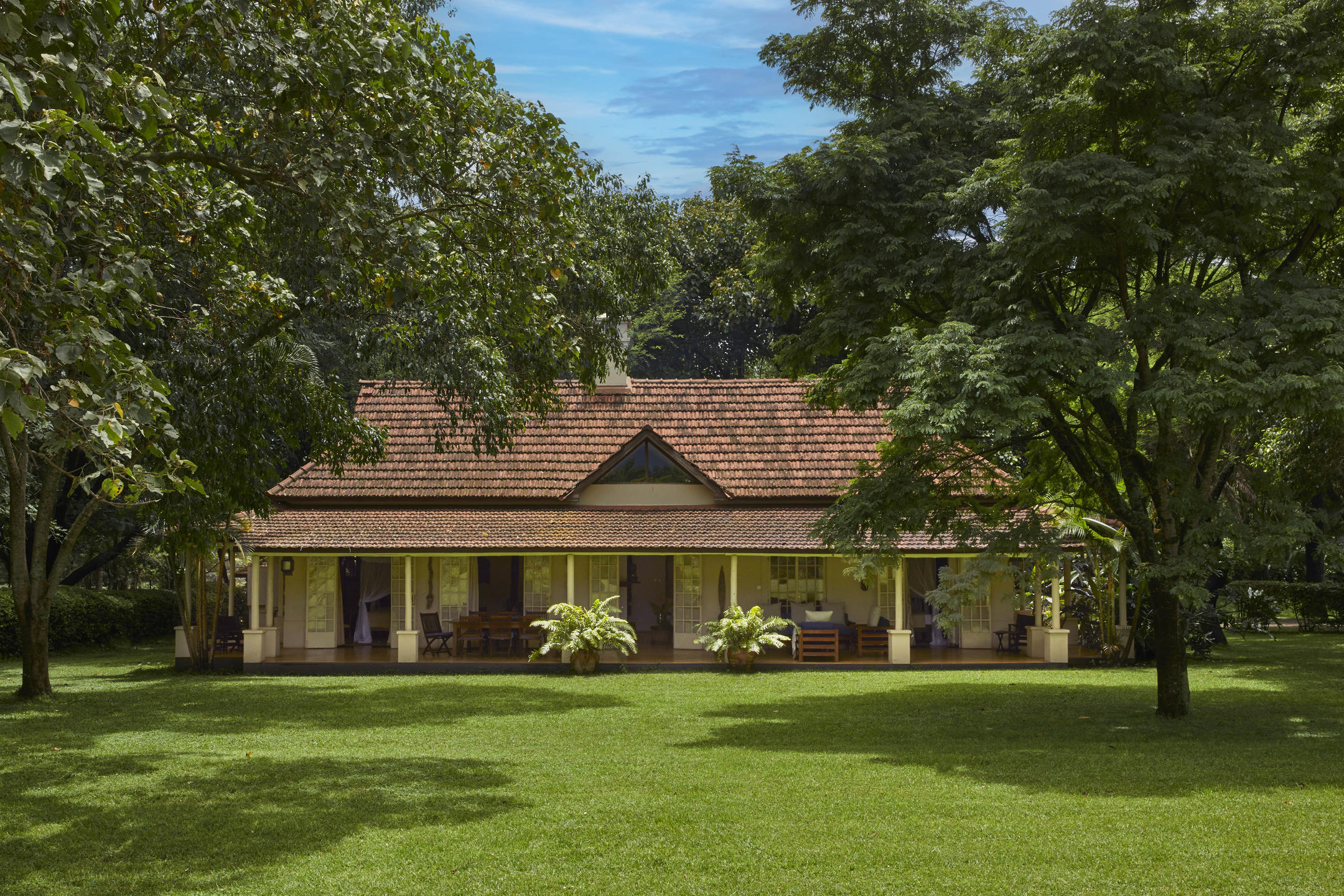 1741025203081_Copy-of-LEGENDARY-FAMILY-WIDE-EXTERIOR Four seasons safari lodge serengeti