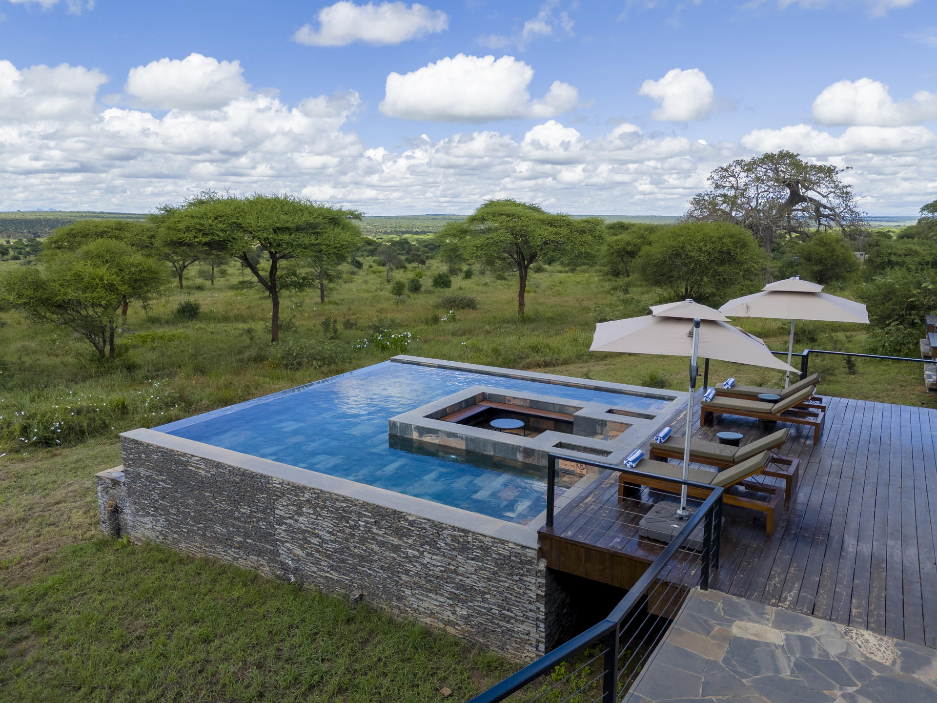 Tarangire_Elephant_Springs 1754132282417esswimmingpool2