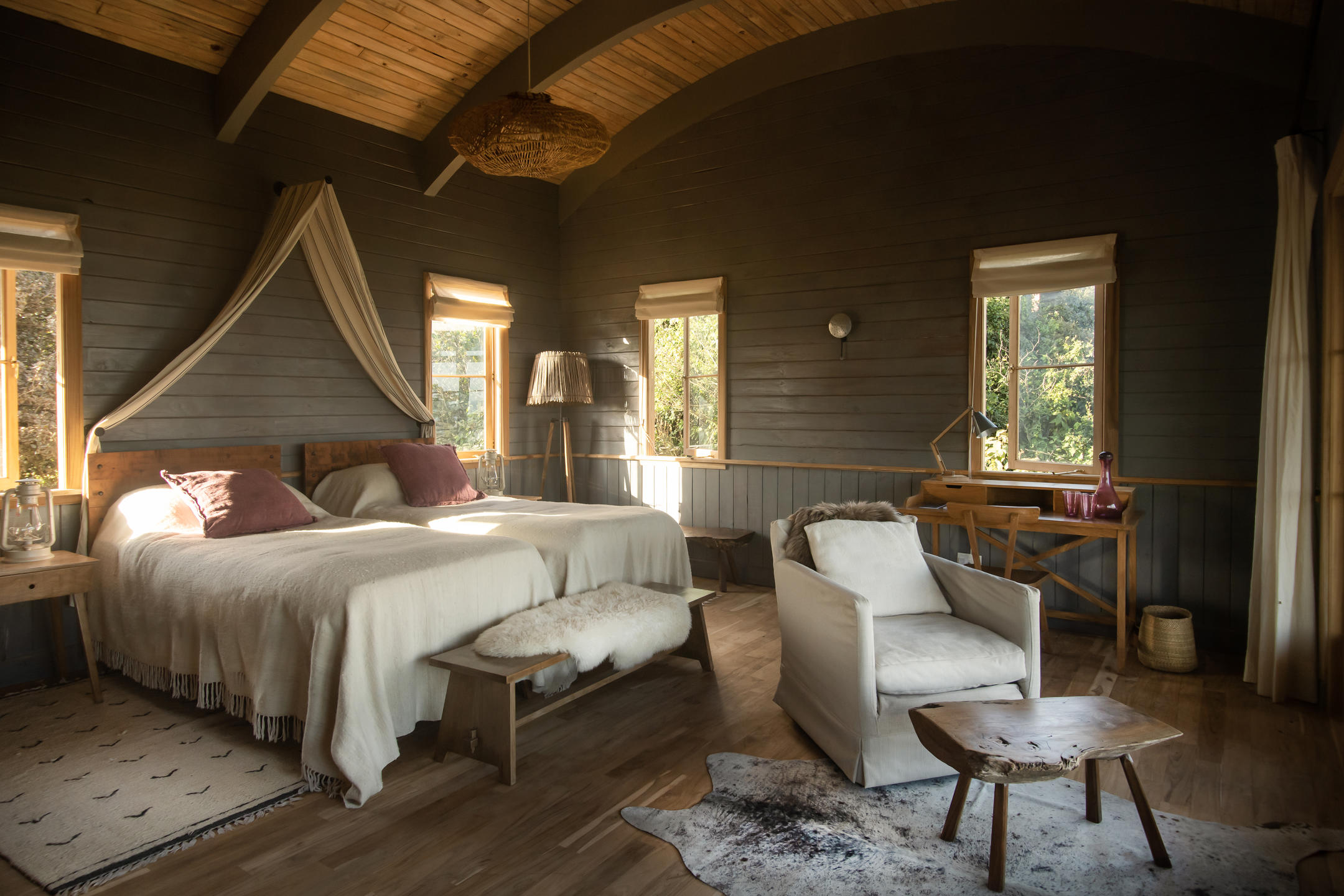 Twin bedroom Four seasons safari lodge serengeti