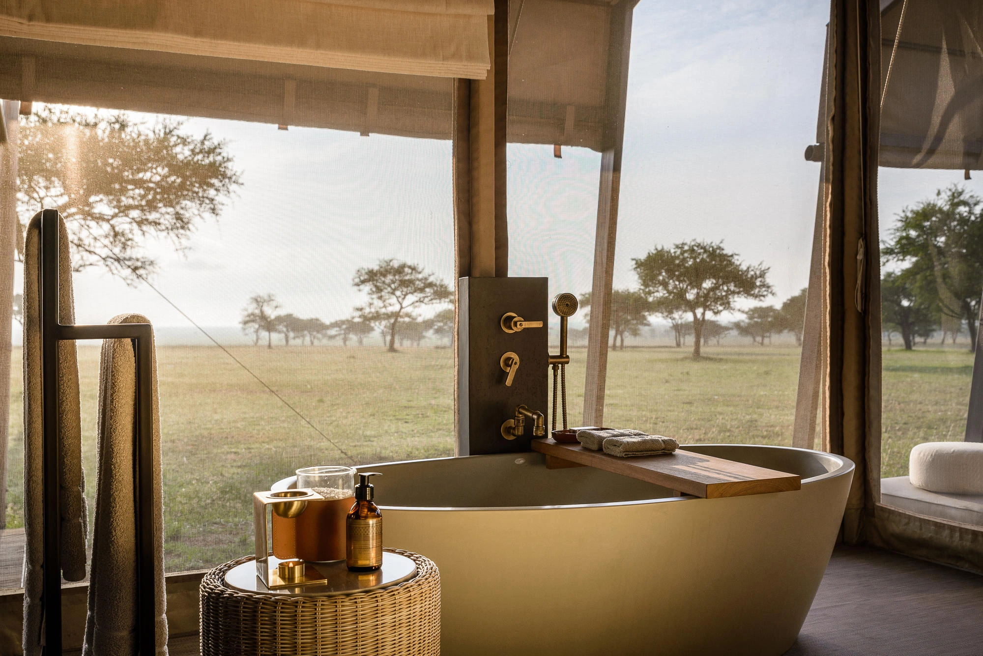 Four seasons safari lodge serengeti